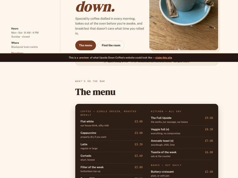 Captura de la página de la cafetería Upside Down Coffee con menú y precios